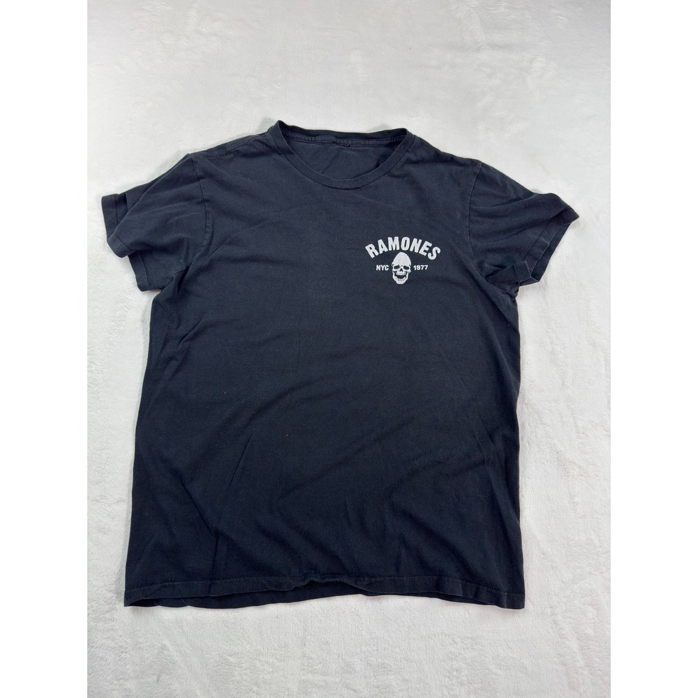 Ramones NYC 1977 Skull Graphic T-Shirt Black Punk Rock Band Tee Short Sleeve